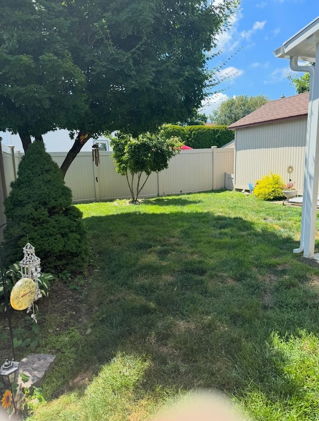 232 Broad St, Williston Park, NY 11596 - view of fenced yard