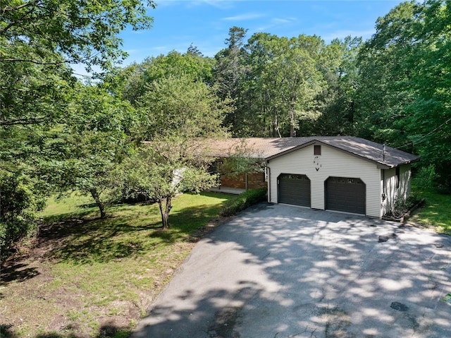 920 Mount Vernon Rd, Wurtsboro, NY 12790 - view of front of home with a garage, driveway, and a front yard
