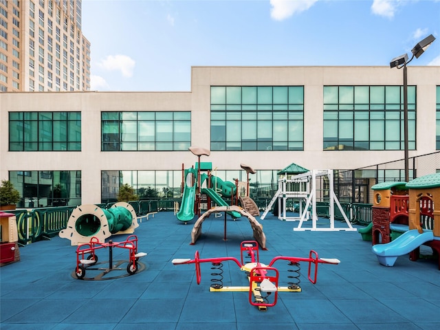 10 City Pl Unit Ph2C, White Plains, NY 10601 - view of community playground