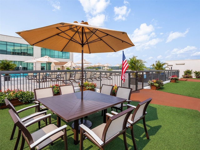 10 City Pl Unit Ph2C, White Plains, NY 10601 - view of patio with outdoor dining area