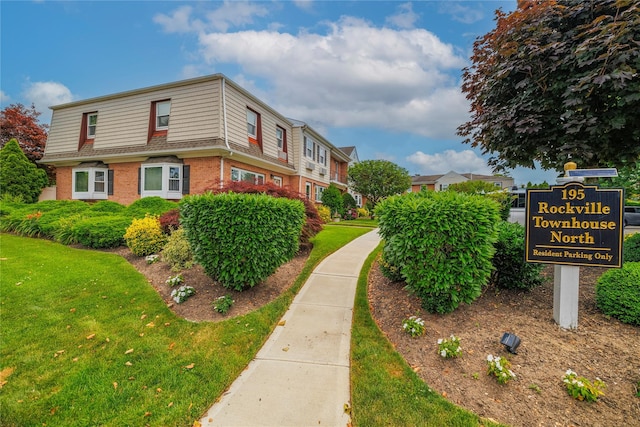 195 N Centre Ave Unit 23, Rockville Centre, NY 11570 - photo 2