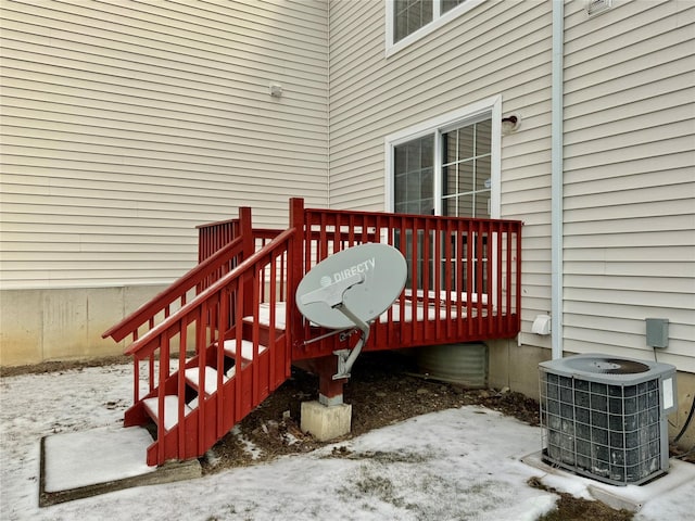 71 Jordan Ln, Middletown, NY 10940 - view of snow covered deck