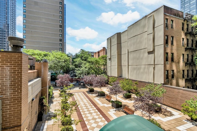 345 E 93rd St Unit 2E, New York Manhattan, NY 10128 - view of patio / terrace