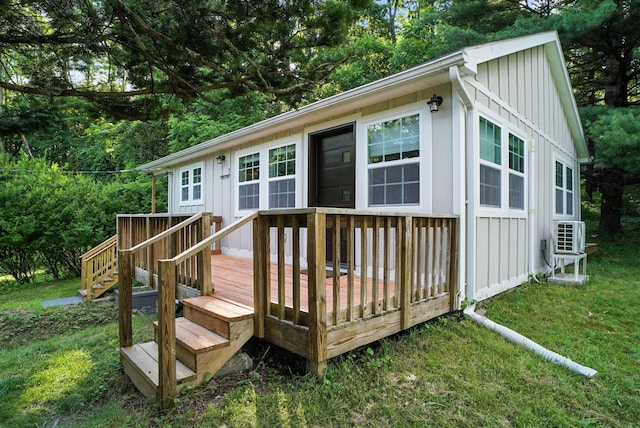 7 Fayer Ct, Phillipsport, NY 12790 - wooden deck with a yard