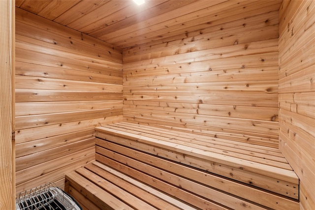 7 Rosemary Ln, Sag Harbor, NY 11963 - relaxing sauna with wood walls