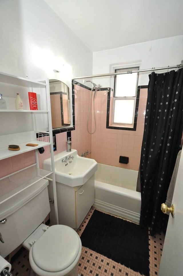 29 Abeel St Unit 4L, Yonkers, NY 10705 - bathroom with shower / bath combo, vanity, and tile patterned floors