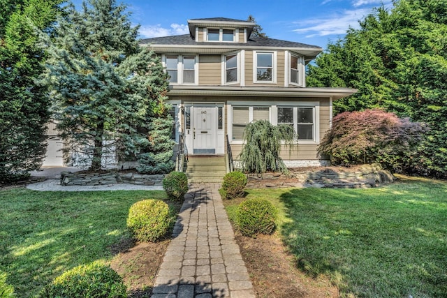 643 Deer Park Ave, Babylon, NY 11702 - traditional style home with a front yard
