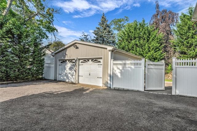 643 Deer Park Ave, Babylon, NY 11702 - view of detached garage