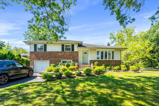 157 Birch Dr, Manhasset Hills, NY 11040 - photo 1
