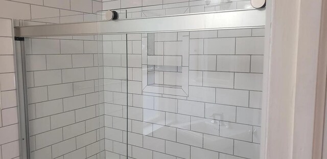 190 Union St, Poughkeepsie, NY 12601 - bathroom view of a tile shower