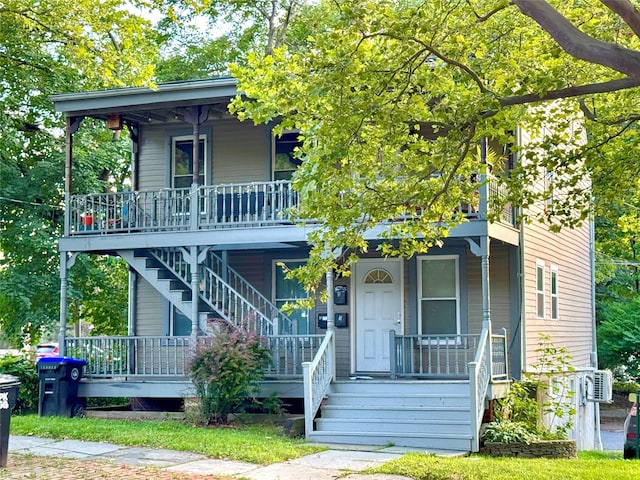 5 Jefferson St, Poughkeepsie, NY 12601 - view of front facade featuring covered porch and stairs