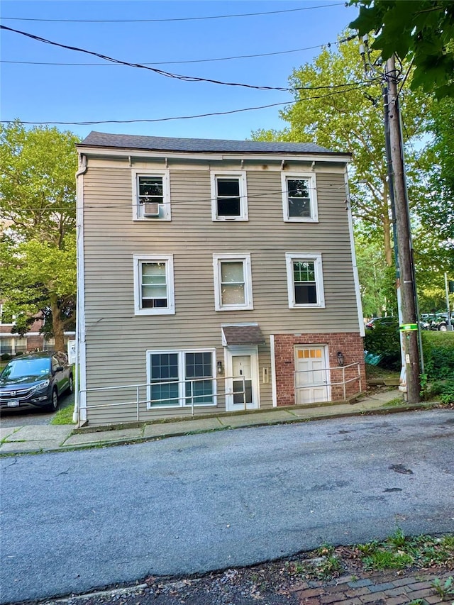 5 Jefferson St, Poughkeepsie, NY 12601 - view of front facade