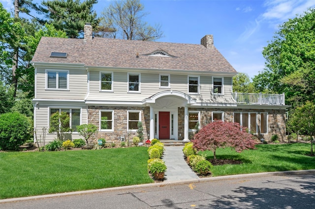 9 Sycamore Dr, Great Neck, NY 11021 - photo 1