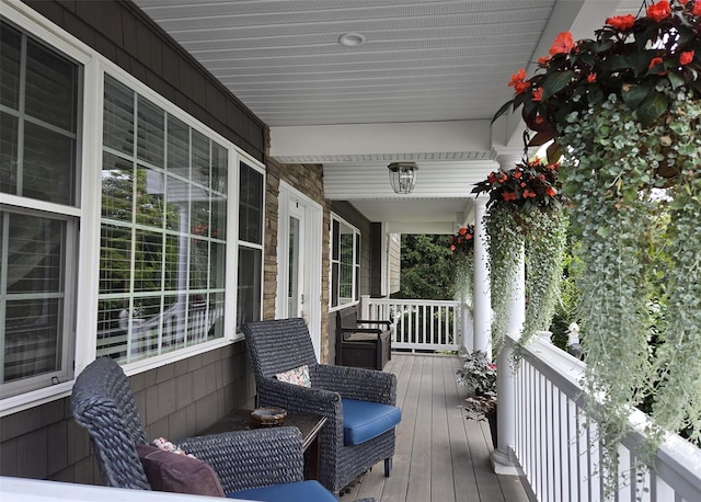 8 Mannes St, Ronkonkoma, NY 11779 - view of porch