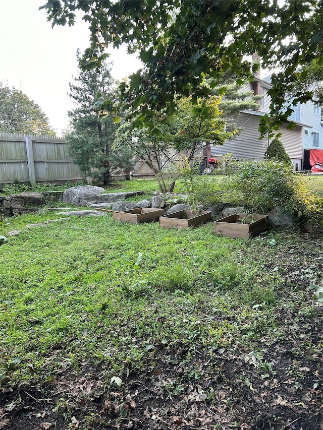 68 Ramapo Rd, Garnerville, NY 10923 - view of yard featuring a garden
