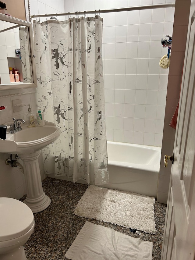 68 Ramapo Rd, Garnerville, NY 10923 - full bathroom featuring shower / tub combo with curtain and toilet