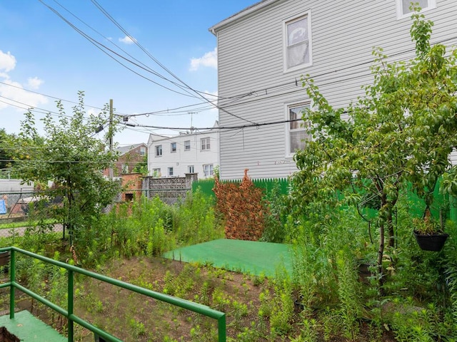 3227 Bruckner Blvd, Bronx, NY 10461 - view of yard