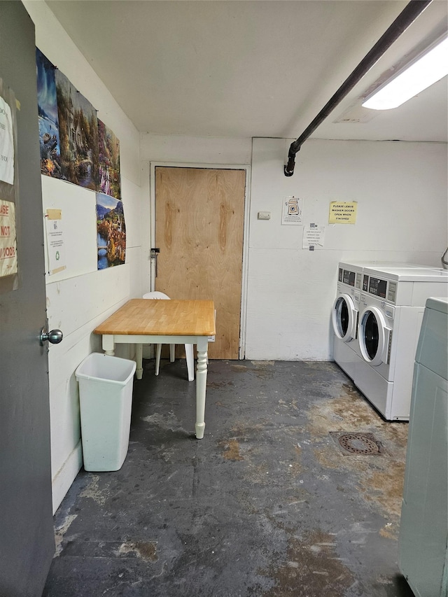 78 Carmine Dr Unit D14, Wappingers Falls, NY 12590 - community laundry room with independent washer and dryer