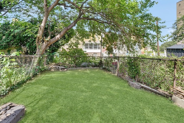 1025 E 229th St Unit B, Bronx, NY 10466 - view of fenced backyard