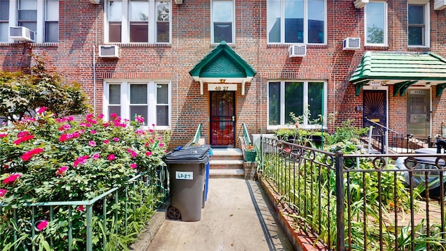 4827 40th St, Sunnyside, NY 11104 - photo 1