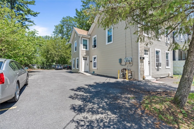 17 Sterling St, Middletown, NY 10940 - view of home's exterior with entry steps