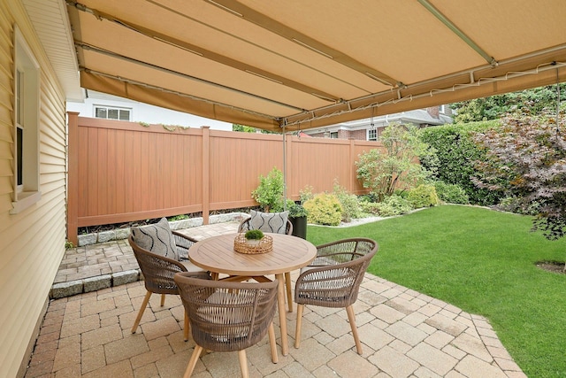 48 Faneuil Pl, New Rochelle, NY 10801 - view of patio with outdoor dining space