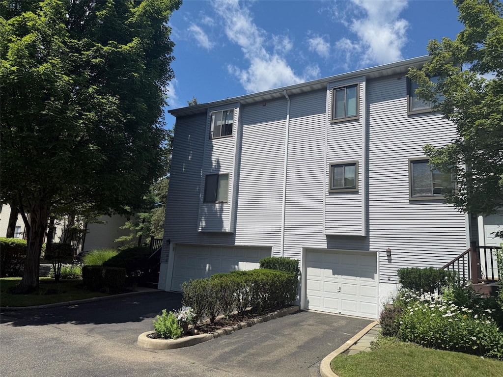 1 Evan Ct, Nanuet, NY 10954 - photo 1