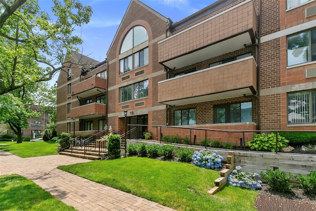 10 Canterbury Rd Apt 2G, Great Neck, NY 11021 - view of property