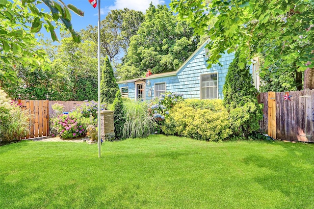 32 Dewey St, Port Jefferson Station, NY 11776