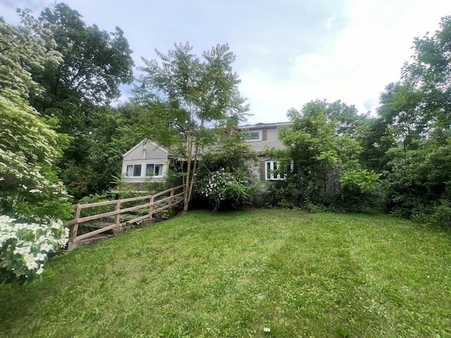 16 Bethlehem Pl, Poughkeepsie, NY 12603 - view of yard