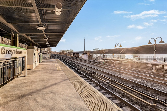 1155 Warburton Ave Unit 1H, Yonkers, NY 10701 - view of property's community