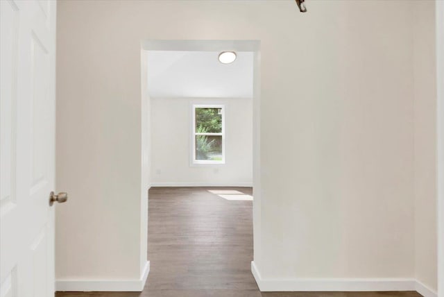 8 Pioneer Trl, Monroe, NY 10950 - hallway featuring wood finished floors and baseboards