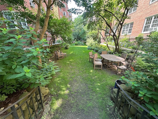 35-24 78th St Unit A67, Jackson Heights, NY 11372 - view of grassy yard