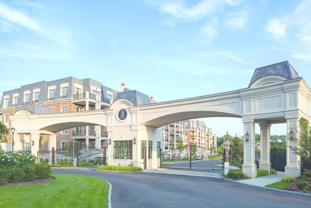 2000 Royal Ct Unit 2312, North Hills, NY 11040 - photo 19