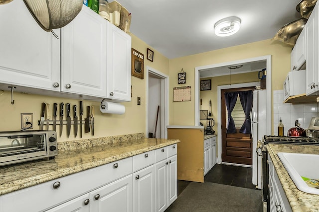8748 252nd St, Bellerose, NY 11426 - photo 13