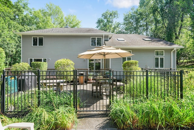 70 Hickory St, Blauvelt, NY 10913 - view of front facade featuring roof with shingles and a gate