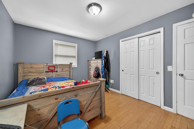 411 Fair Oaks Rd, Middletown, NY 10940 - bedroom with light wood-type flooring and a closet