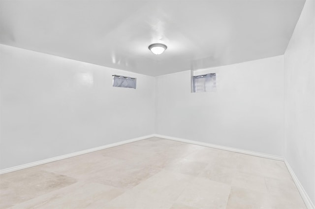 411 Fair Oaks Rd, Middletown, NY 10940 - finished below grade area with baseboards