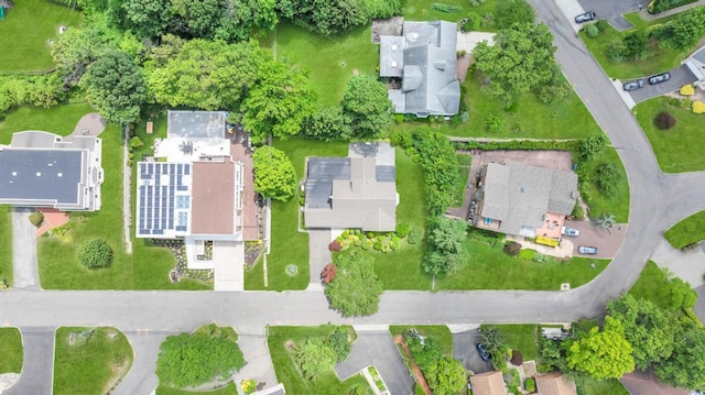 75 Greenleaf Hl, Great Neck, NY 11023 - photo 36