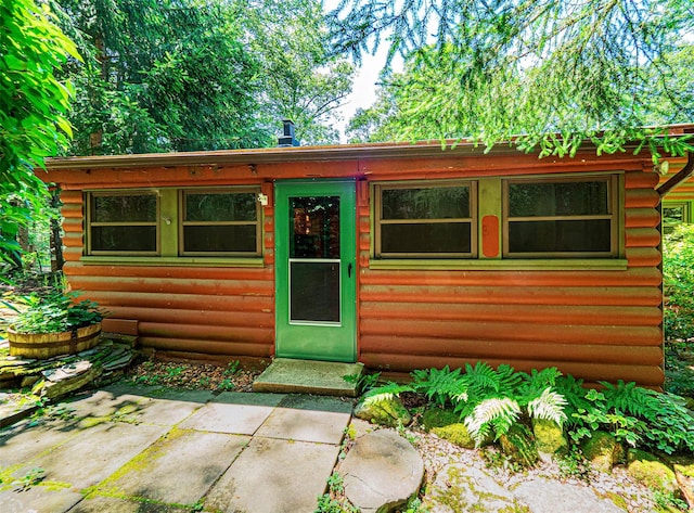 444 Buttermilk Falls Rd, Warwick, NY 10990 - view of front facade featuring log siding