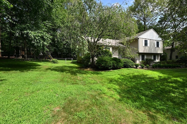 17 E Stemmer Ln, Suffern, NY 10901 - view of yard