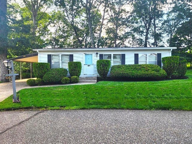 1407 Middle Rd Unit 48, Calverton, NY 11933 - photo 1