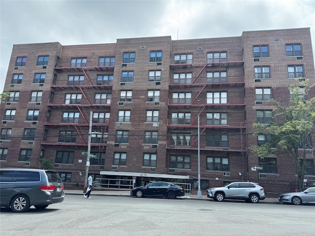 87-70 173rd St Unit 7H, Jamaica, NY 11432 - view of apartment building / complex