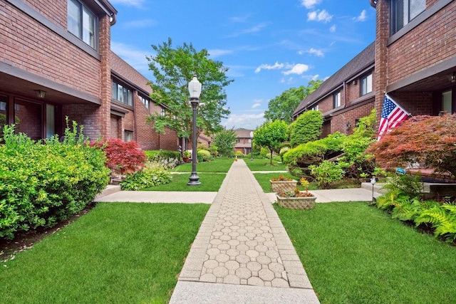 19 Fox Rdg, Roslyn, NY 11576 - photo 2
