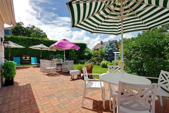 71 Hillcrest Ave, Manhasset, NY 11030 - view of patio / terrace with outdoor dining area