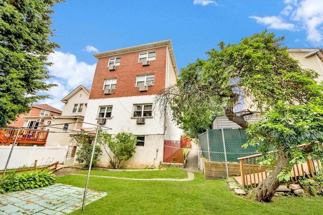 1455 Kennellworth Pl, Bronx, NY 10465 - back of property featuring stucco siding
