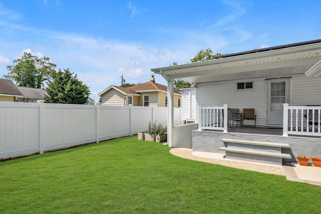596 Lincoln Ave, West Hempstead, NY 11552 - view of yard