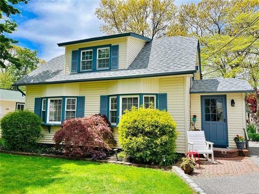 30 Bliss St, Patchogue, NY 11772 - photo 1