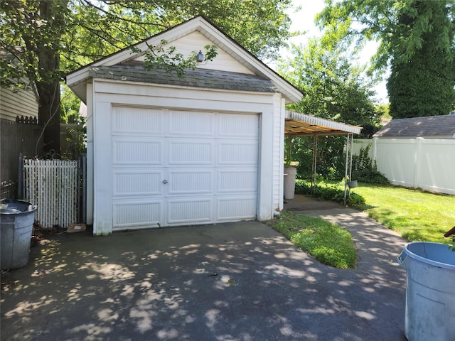 14 W Argyle St, Valley Stream, NY 11580 - detached garage with asphalt driveway