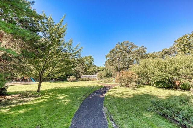 2 White Pine Ln, Setauket, NY 11733 - view of property's community with a lawn